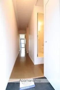 レオパレスブラウンブレッド【1階】の玄関