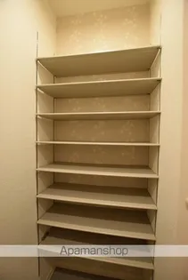 HIGH ACE 桜坂【1階】の玄関