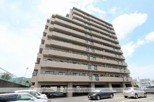 サーパス三条【9階】の外観