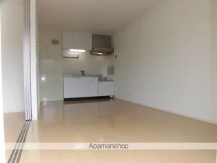 リバーセント B棟【2階】の居間