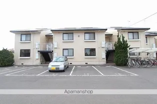 ファミールえんざ C棟【1階】の外観