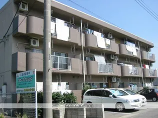 ブロードマンション【1階】の外観