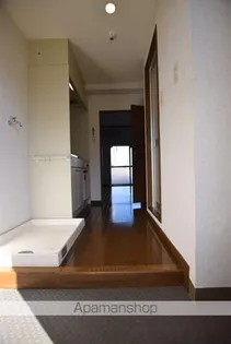 フォレスタはちまん【4階】の玄関