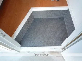 Kハイツ【101号室】の玄関