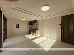 グランビュー本田町【1階】の居間