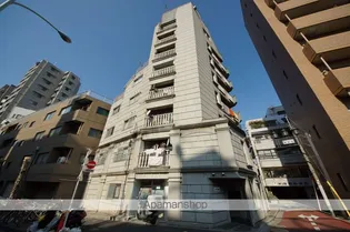フォルム新宿【2階】の外観