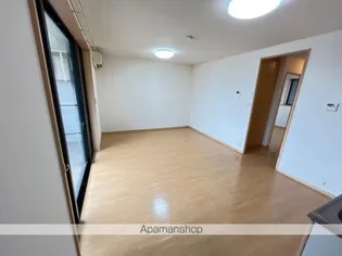 ステディア【202号室】の居間