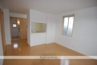 ウエストアベニュ【2階】の居間