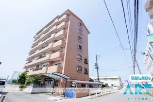 ロイヤルメゾン【2階】の外観