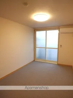 レオパレスサンヴィレッジ【4階】の居間