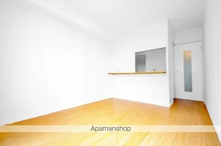 レオパレスヴィラ クレール【110号室】の居間