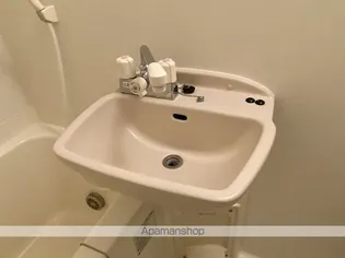 サンヴァーリオ小松島【102号室】の内装