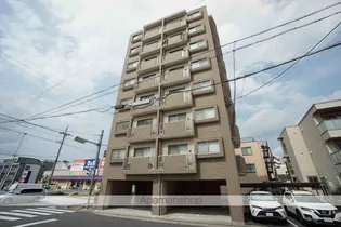 クイーンズ・スクエア【2階】の外観