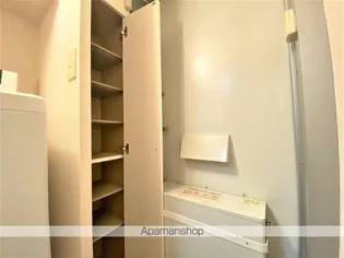 レオパレス千楽【210号室】の玄関