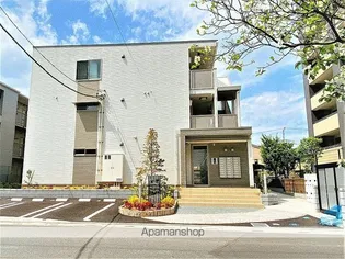 ライジング・プレイス【1階】の外観