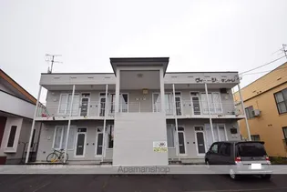 ヴィラージュサントレ【1階】の外観