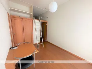 レオパレス一歩【1階】の居間