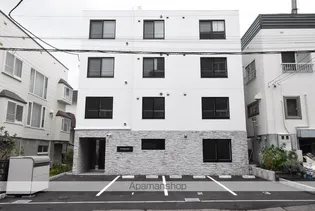 FIRST LEBEN桑園の画像