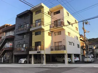 シャーロット葛島の画像