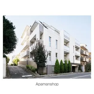 東京都新宿区市谷薬王寺町【マンション】の外観