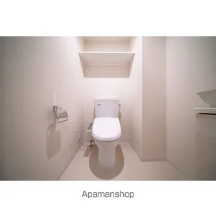 コンフォリア駒場【2階】の居間