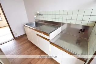 リバーサイドかわぎ2【302号室】のキッチン