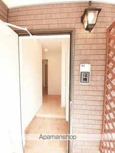 グラン・スクエア【1階】の玄関