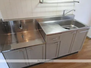 チェリーヒルズ【202号室】のキッチン