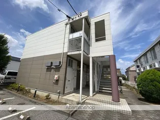 レオパレスシャルマンELLE【1階】の外観