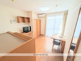 レオパレス源藤【104号室】の居間