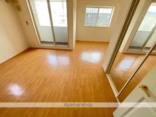 グランシャリオⅡ【205号室】の居間