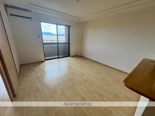 エミールシャラン【201号室】の居間