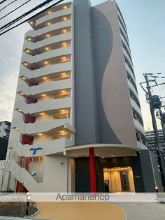 セレニテ江坂ルフレの外観