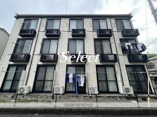 レオパレス新山下【3階】の外観