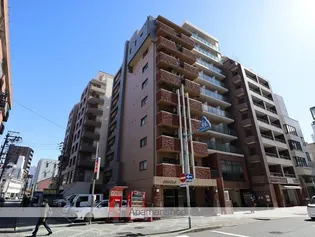 イヅミマンション【5階】の外観