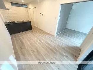 NANA B棟【1階】の居間