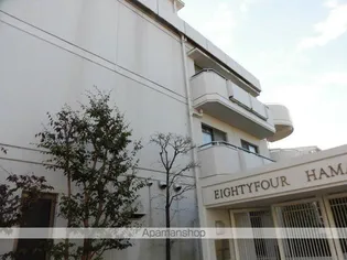 エイティフォーはまだ山の画像