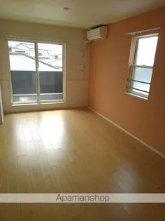 プリムローズS【2階】の居間