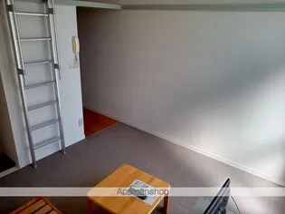 レオパレス桜【205号室】の居間