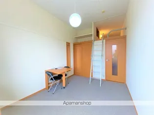 レオパレス千楽【210号室】の居間