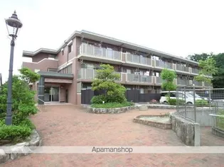 グランデュール シャトー【3階】の外観