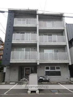 ラ シュエット宮の森の画像