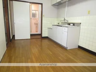 立山ビル【204号室】の居間