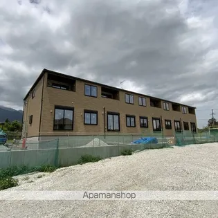 長野県伊那市西箕輪【アパート】の外観