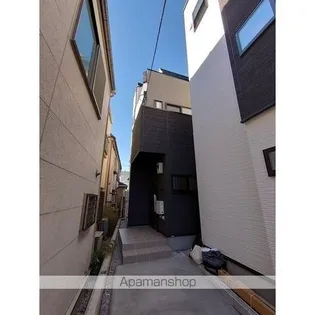 東京都渋谷区幡ヶ谷3丁目【一戸建】の外観