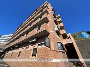 アーバンヒルズ国見【1階】の外観