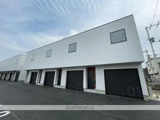 LUANA GARAGE 空港通りの画像