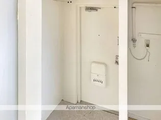 ビレッジハウス台宿4号棟【302号室】の玄関