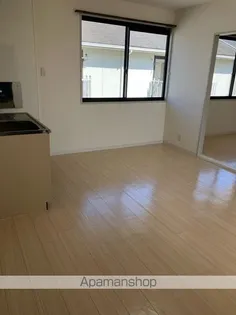 メゾン・ド・東雲【2階】の居間