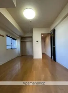 ラフィネス薬院イーストタワー【10階】の居間